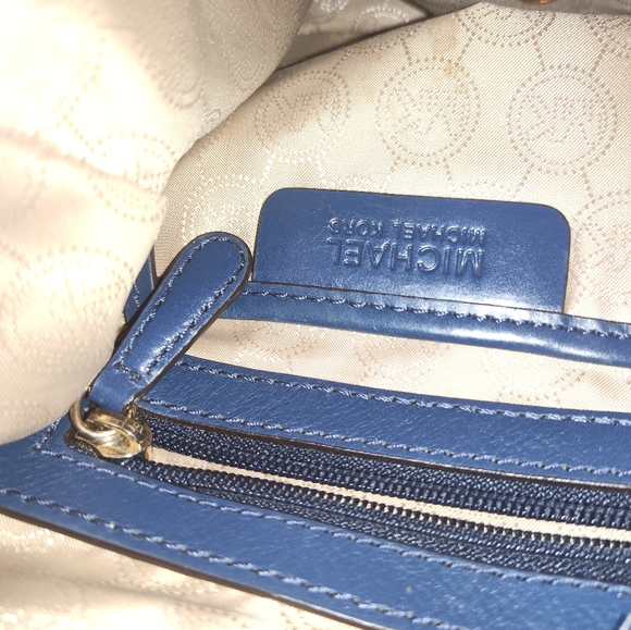 Pocketbook - Picture 5 of 6